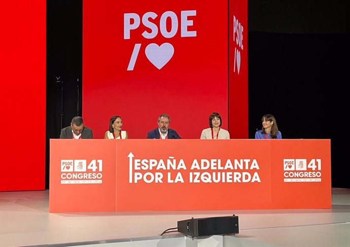 Mesa de dirección del 41º Congreso Federal del PSOE