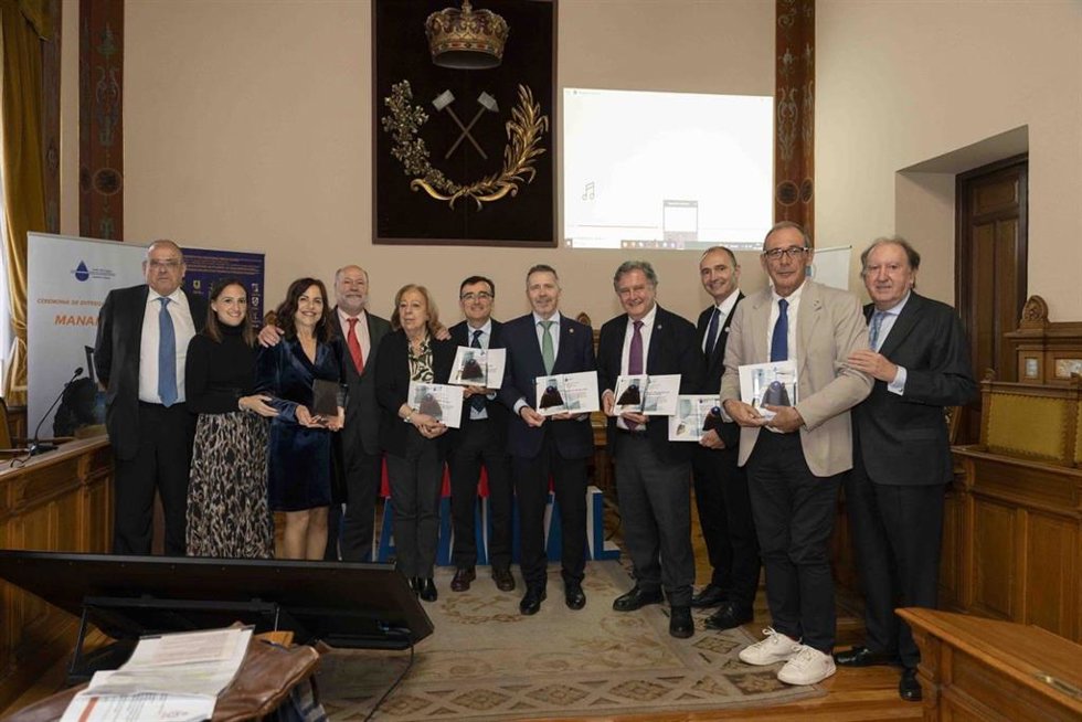 Galardonados con el Premio Manantial, entre ellos la UMA.