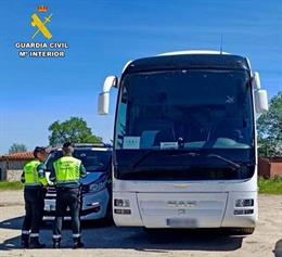 Imagen de archivo de un autobús escolar inmovilizado en Albox (Almería) cuyo conductor circulaba drogado.