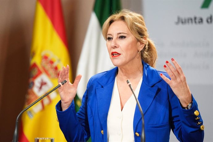 La consejera de Economía y Hacienda de la Junta de Andalucía y portavoz del Gobierno, Carolina España, durante una rueda de prensa posterior a la reunión del Consejo de Gobierno en una imagen de archivo