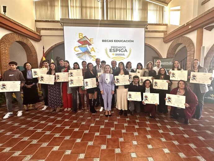 Foto de familia de todos los premiados