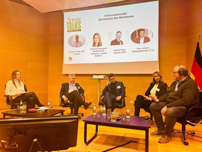 La directora insular de Turismo para la Demanda y la Sostenibilidad del Consell, Susanna Sciacovelli, participa en el foro Spain Talks: Caring for the Future, en Berlín