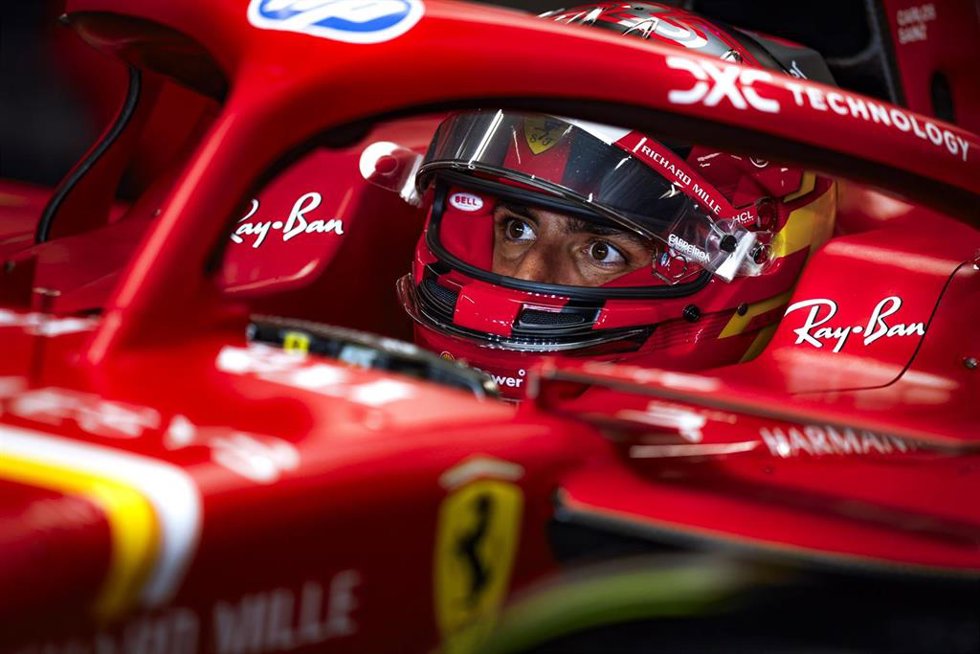 SAINZ Carlos (spa), Scuderia Ferrari SF-24, portrait during the Formula 1 Qatar Airways Qatar Grand Prix 2024, 23th round of the 2024 Formula One World Championship from November 29 to December 1, 2024 on the Lusail International Circuit, in Lusail, Qat