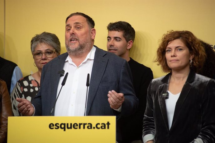 L'ex-president d'ERC i candidat a la Presidència d'ERC, Oriol Junqueras, compareix abans els mitjans de comunicació després de la primera volta de la jornada electoral pel 30 Congrés Nacional d'ERC, a la seva seu, a 30 de novembre de 2024, a Barcelona,