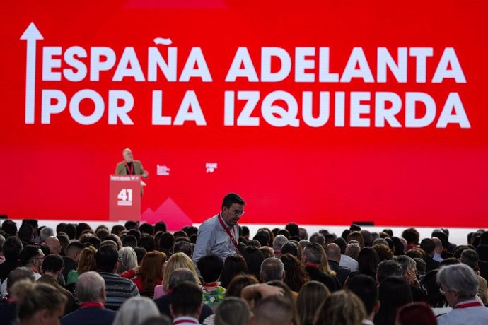 El secretario general de CCOO, Unai Sordo, durante la inauguración del 41º Congreso Federal del PSOE en el Palacio de Congresos y Exposiciones, a 30 de noviembre de 2024 en Sevilla (Andalucía, España). 