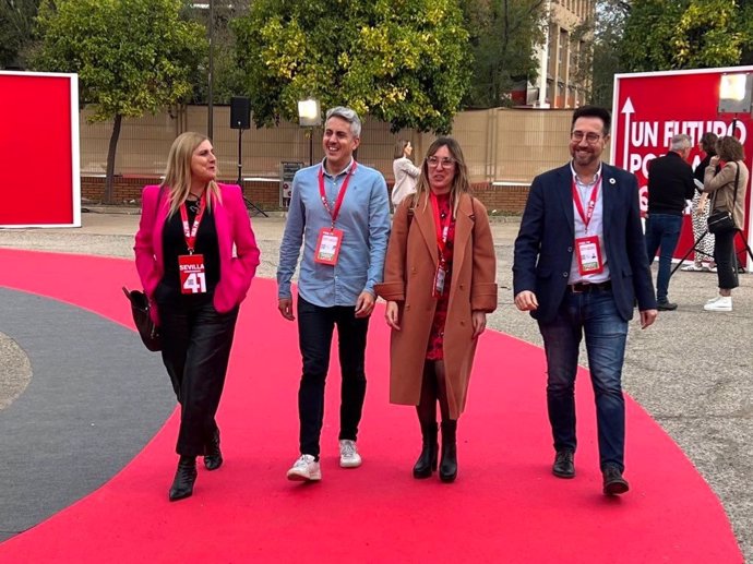 Noelia Cobo, Pablo Zuloaga, Eugenia Gómez de Diego y Javier Incera en Sevilla