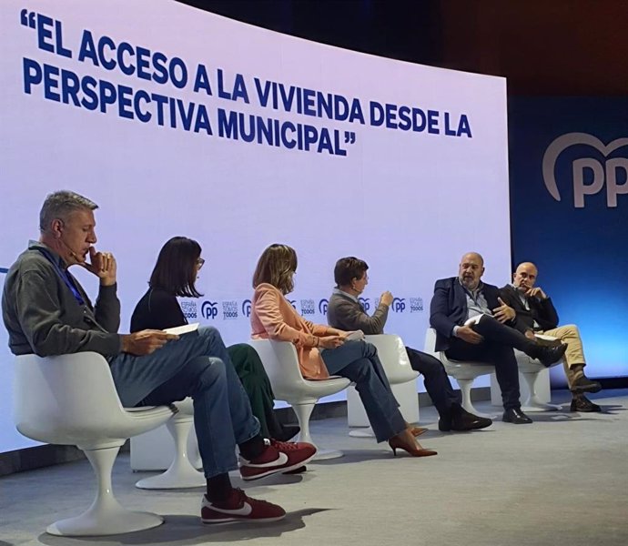 Martínez defiende compatibilizar políticas en materia de vivienda con políticas sociales en XXVII Intermunicipal del PP