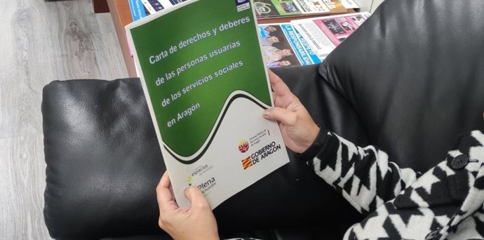 La distribución del documento, de lectura fácil comienza este lunes  en centros de mayores, residencias y hogares.