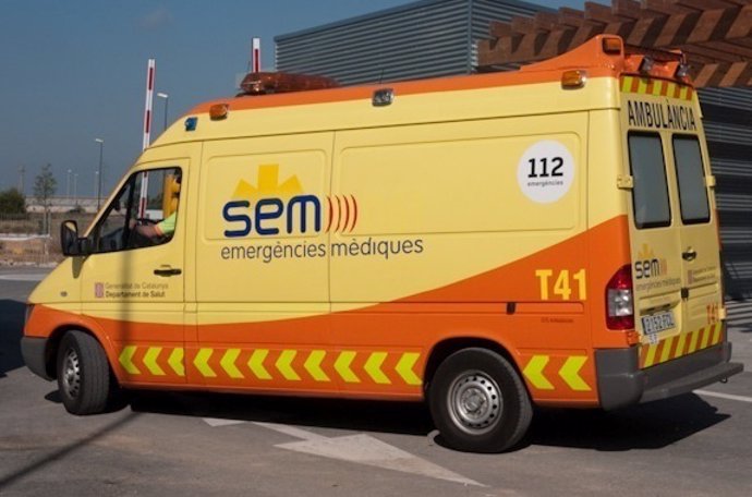 Una ambulància del Sistema d'Emergències Mèdiques