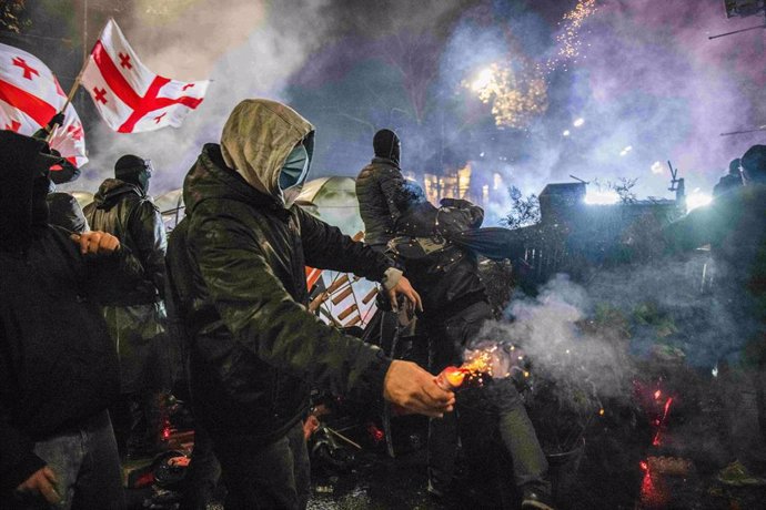 Enfrentamientos entre la Policía y los manifestantes en la capital georgiana, Tiflis