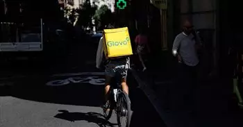 Glovo cambia de modelo laboral y contratará a sus repartidores en España