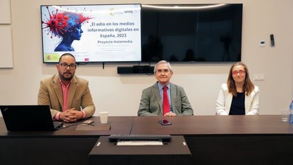 El 70% de los mensajes de odio en España atacan a políticos, mujeres, inmigrantes y comunidades LGTBI+