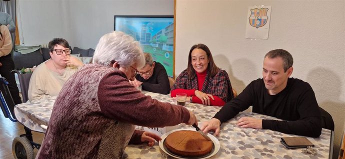 Carmen Susín en uno de los pisos de vida independiente para personas con discapacidad que existen en Aragón.