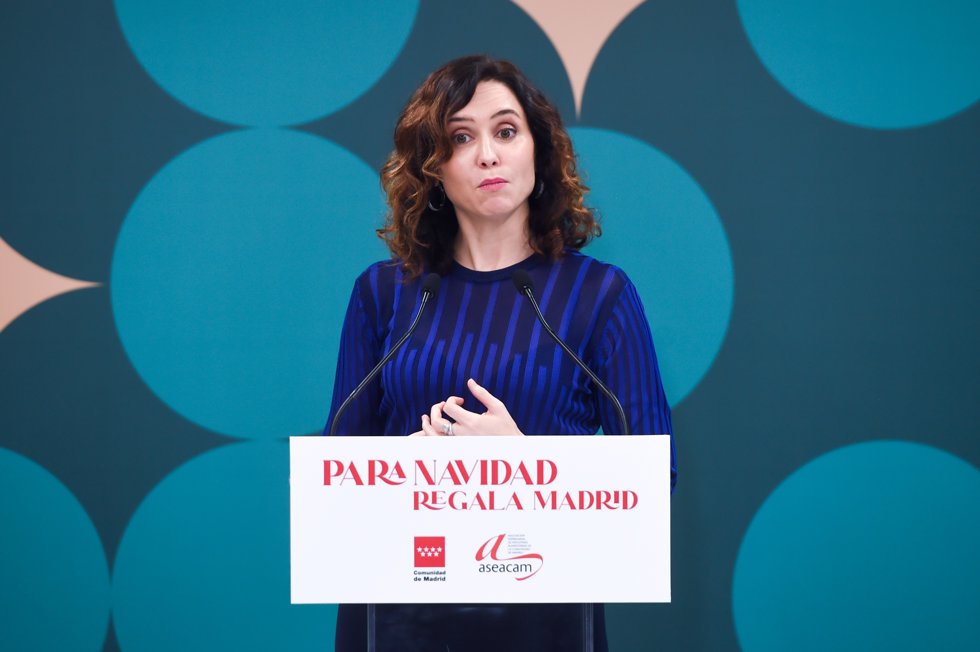 La presidenta de la Comunidad de Madrid, Isabel Díaz Ayuso, presenta la campaña de promoción "Para Navidad Regala Madrid, en el Centro de Innovación Gastronómica Comunidad de Madrid, a 2 de diciembre de 2024, en Madrid (España).