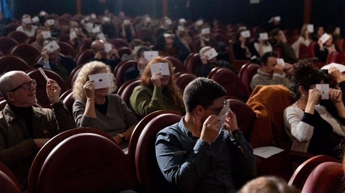 Momento de la presentación en el cine Doré.