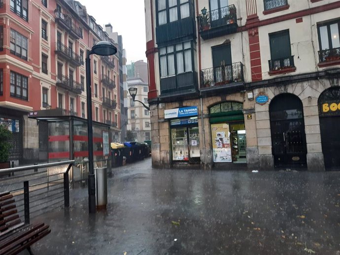 Archivo - Lluvia en Bilbao