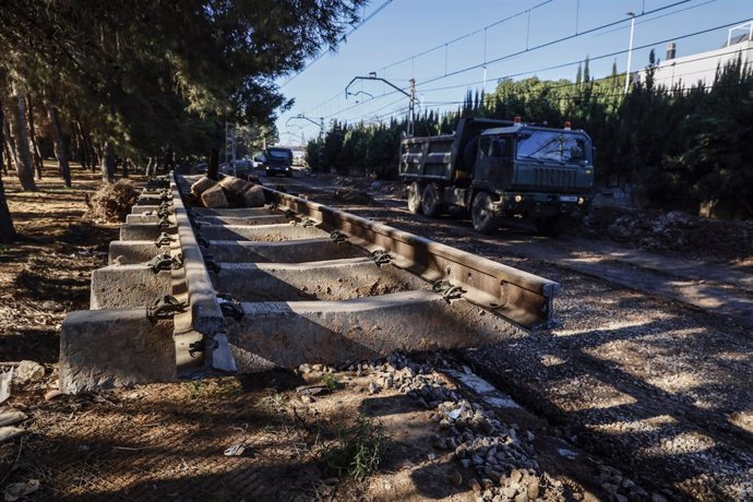 Vies del tren  a Paiporta