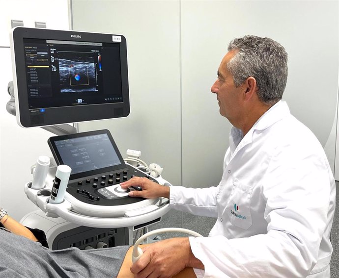 El jefe del Servicio de Angiología y Cirugía Vascular del Hospital Quirónsalud Córdoba, el doctor Manuel Sánchez Maestre.