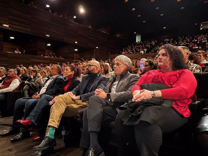 Representantes institucionales en la gala de los centros de atención especializada de la Diputación de León.