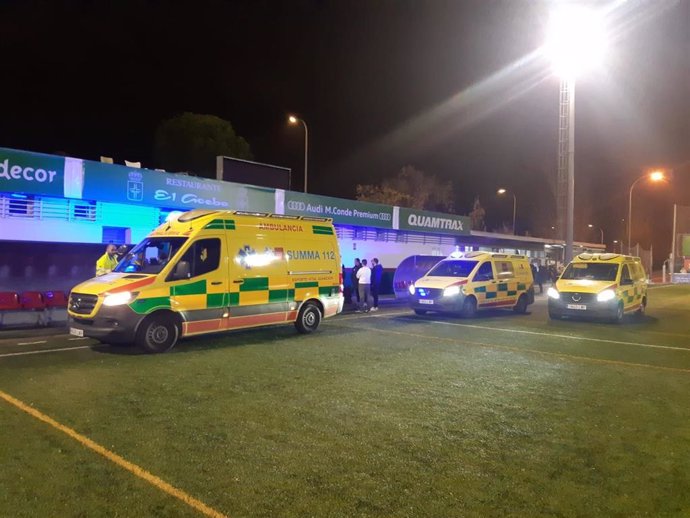 Salvan a un entrenador que entró en parada cardiorrespiratoria en un campo de fútbol de Alcorcón