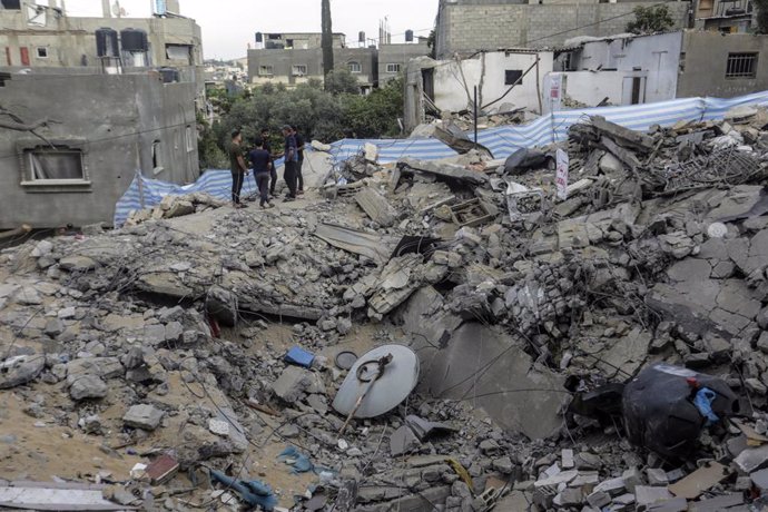 Archivo - Vista de una casa destruida en Beit Lahiya, Gaza (archivo)