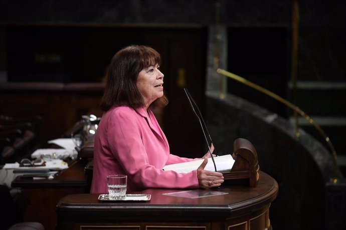 Archivo - La presidenta del PSOE, Cristina Narbona, durante una sesión plenaria, en el Congreso de los Diputados, a 10 de septiembre de 2024, en Madrid (España).