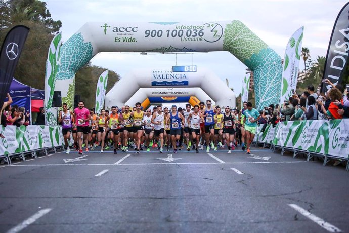 Archivo - Carreta del circuito RunCáncer Valencia