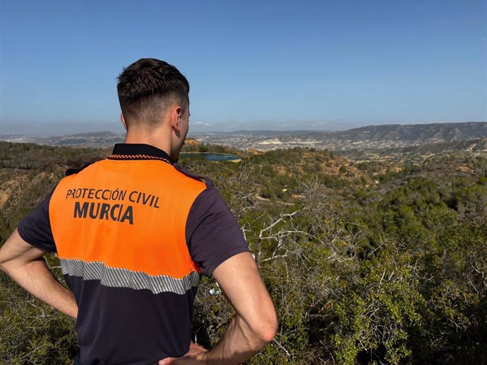 Un efectivo de Protección Civil en Murcia