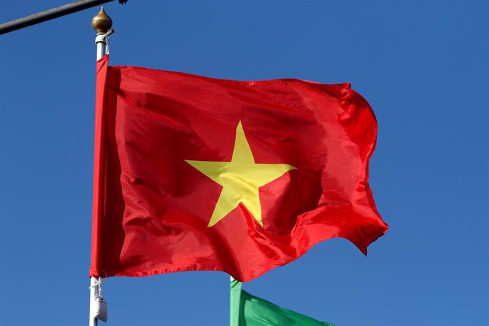 Archivo - Imagen de archivo de una bandera de Vietnam.