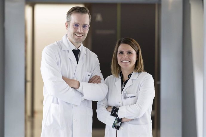 El doctor Gabriel Schlager y la doctora Lidia Sancho, especialistas en Dermatología y Medicina Nuclear del Área de Cancer de Piel y Melanoma del CCUN