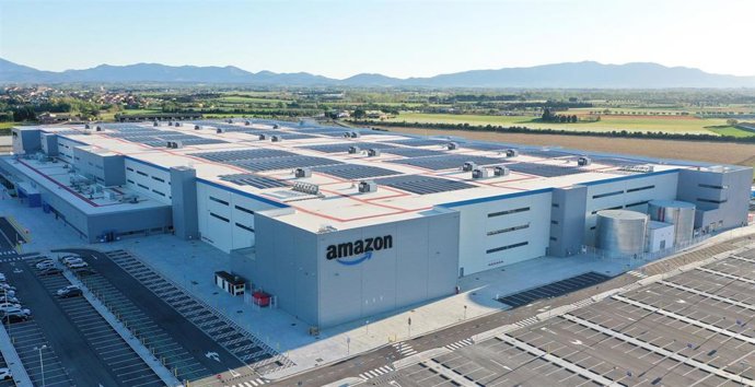 Archivo - Nuevo centro logístico de Amazon en El Far de l'Empord (Girona).
