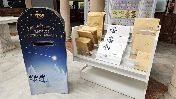 Buzones mágicos para enviar las cartas a Papá Noel y los Reyes Magos en 82 oficinas de Correos de Andalucía.