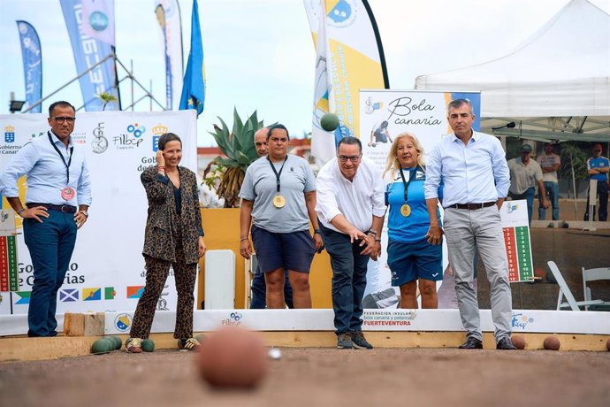 Canarias continuará impulsando los deportes autóctonos en los centros escolares de las islas