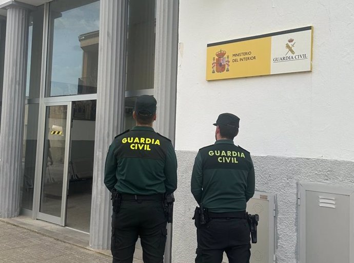 Agentes de la Guardia Civil.