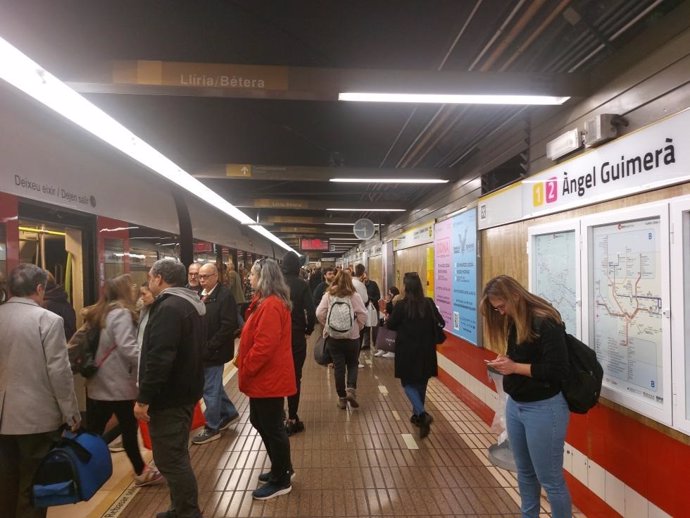 Archivo - Imagen de archivo de una estación de Metrovalencia en la ciudad de València.  