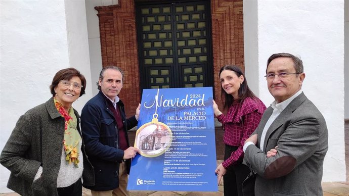 Marta Siles (2ª dcha.), en la presentación del programa de 'Navidad en el Palacio de la Merced'.