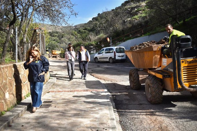 La delegada de la Junta, Patricia Navarro, ha visitado Jimera de Líbar para conocer las labores de recuperación en este municipio de la Serranía de Ronda que sufrió los efectos del temporal DANA a principios de noviembre (Foto de archivo).