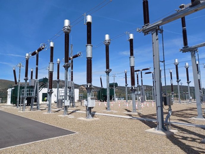 El Gobierno autoriza licitar por 17,5 millones de euros una nueva subestación eléctrica en el tramo Talayuela-Plasencia