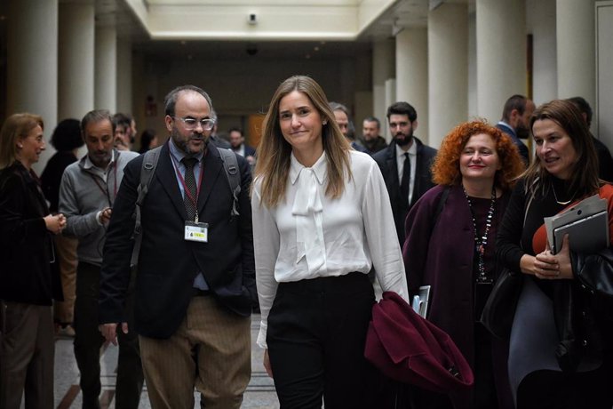 La vicepresidenta tercera y ministra para la Transición Ecológica y el Reto Demográfico, Sara Aagesen, a su llegada a una sesión de control al Gobierno, en el Senado, a 3 de diciembre de 2024, en Madrid (España).