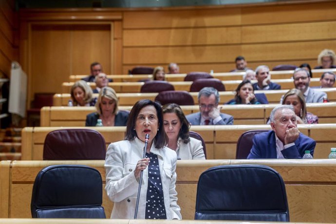 Archivo - La ministra de Defensa, Margarita Robles, interviene durante una sesión de control al Gobierno en el Senado.