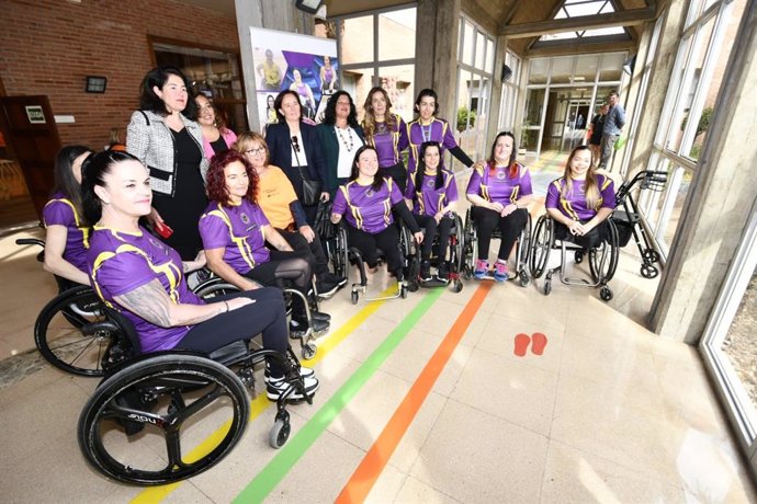 Las 'Felinas', primer equipo femenino español de rugby en silla de ruedas, participarán en la Copa del Mundo de París