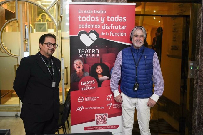 El Instituto Municipal de Artes Escénicas de Córdoba estrena sistemas de ayuda auditiva FM que ofrecen un servicio de bucle magnético individual y sonido amplificado con auriculares.