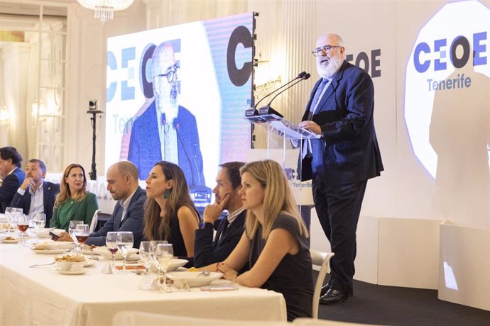 El presidente de CEOE-Tenerife, Pedro Alfonso, en el encuentro 'Construyendo Futuro'