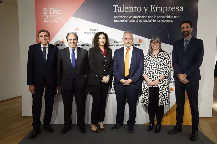 Los participantes del encuentro 'Talento y Empresa', organizado por PwC.