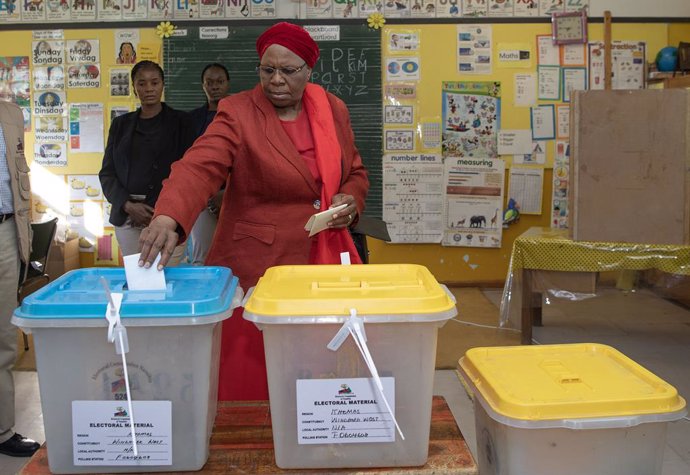 WINDHOEK, Nov. 27, 2024  -- Netumbo Nandi-Ndaitwah, presidential candidate of the South West Africa People's Organization, casts her ballot at a polling station in Windhoek, Namibia, Nov. 27, 2024. Namibia's eighth presidential and National Assembly elect