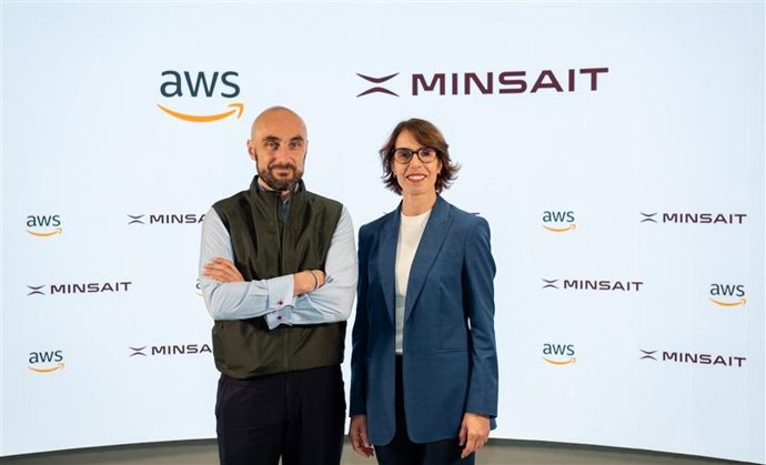 Luis Abril, CEO de Minsait, y Suzana Curic, Country Leader AWS Iberia