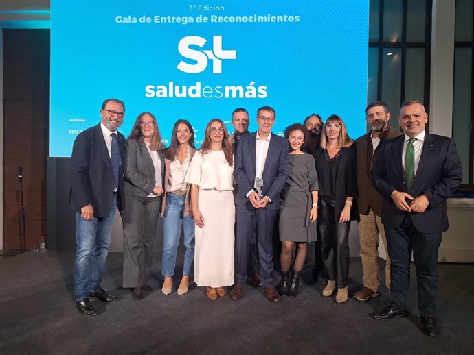 Ernesto Muñoz, nombrado enfermero del año en la tercera edición de la gala 'Salud es más'.