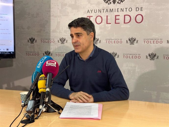 El portavoz municipal, Juan José Alcalde, en rueda de prensa.