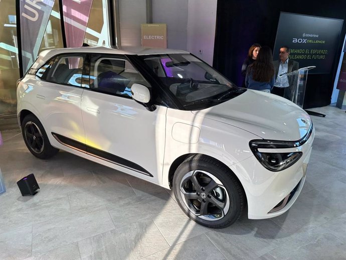 Dongfeng Box en el Boxcellece del grupo en el centro comercial Caleido de Madrid el 4 de diciembre de 2024