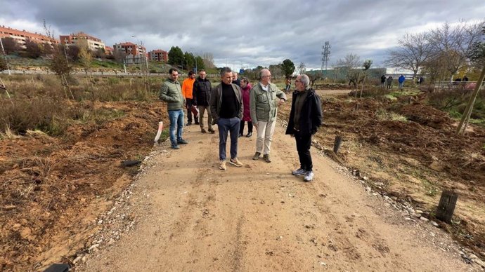 El parque del Camino abrirá en febrero y contará con plantación de flores de 150m2 en forma de concha y una escultura